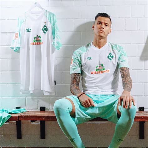 Sv werder bremen has the much more attractive 512×512 kits for the 2021 season. Werder Bremen 2020-21 Umbro Away Kit | 20/21 Kits ...