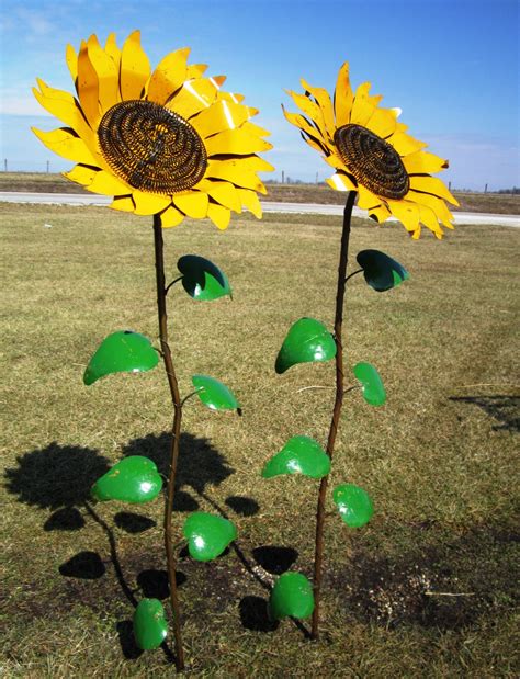 67 Recycled Metal Giant Sunflower Stake Yard Decor