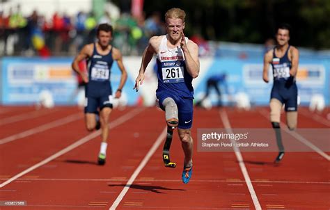 Jonnie Peacock Of Great Britain Wins The Mens 100m T44 Event During