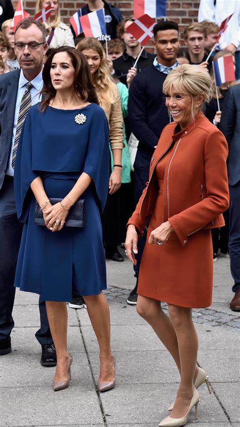 Fransızların fransa'nın yeni cumhurbaşkanı emmanuel macron'un kendisinden 25 yaş küçük eşine verdikleri isim. Clearly Brigitte Macron and Mary, Crown Princess of ...
