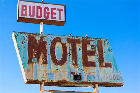 Rundown Motel Stock Photos Pictures And Royalty Free Images Istock