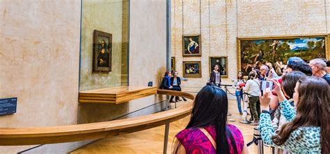 Inside Louvre Museum Mona Lisa