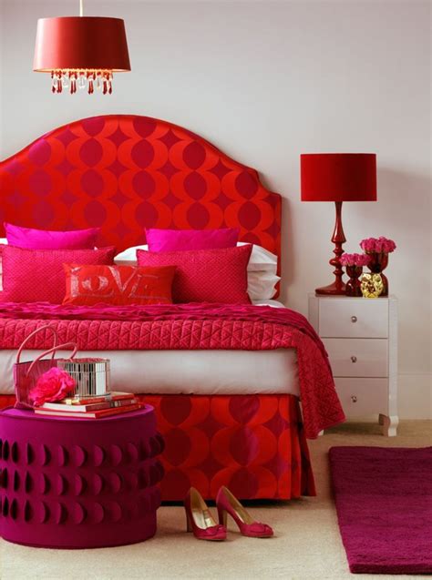 Nice 30 Charming Red Bedroom Decorating Ideas For Increase Your Mood