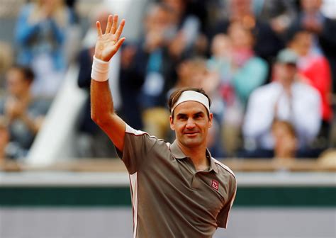 Roger Federer Receives A Heros Welcome At French Open Breezing In