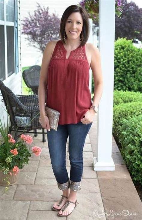 50 Elegant Summer Outfits Ideas For Women Over 40 Years Old In 2020 Women Dresses Casual