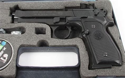 Beretta Co2 92fs Style Pellet Gun Lot 5561