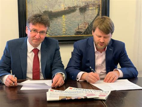 Patří do žebříčku českých miliardářů, kde s odhadovaným majetkem okolo 4.5 mld. ČLK a vydavatelství A11 uzavřely memorandum o dlouhodobé ...