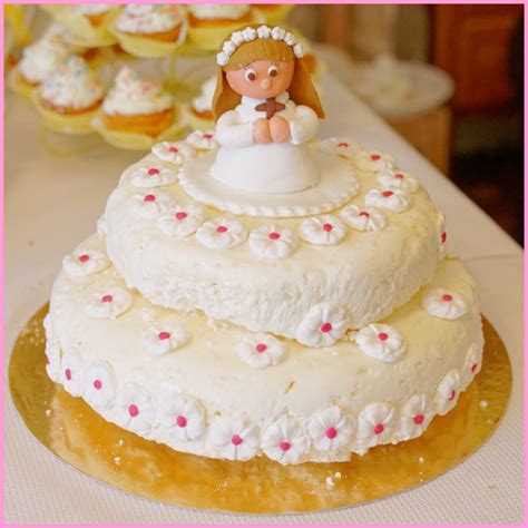 Questa è la torta realizzata per la prima comunione di una dolcissima bimba. Studiamando liberamente: La Prima Comunione di Camilla: la ...