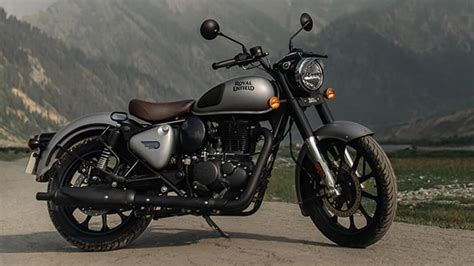 Royal Enfield Super Meteor Debuts Tomorrow What To Expect