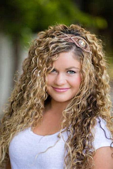 Https://techalive.net/hairstyle/curly Hair With Headband Hairstyle