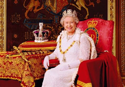 Isabel II cumple años de reinar Inglaterra N