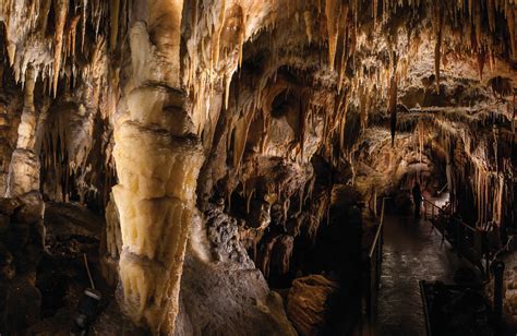 Jillabenan Cave Nsw National Parks