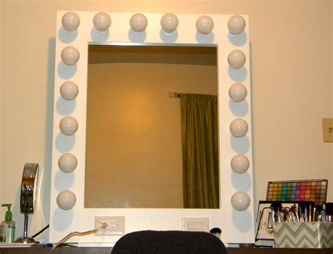 Chende hollywood led makeup vanity mirror. BE~U~TIFUL { Imperfection is Beauty Madness is Genius}: Hollywood style Vanity Mirror Completed