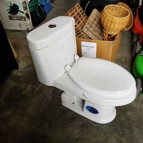 White Wr Dual Flush Toilet