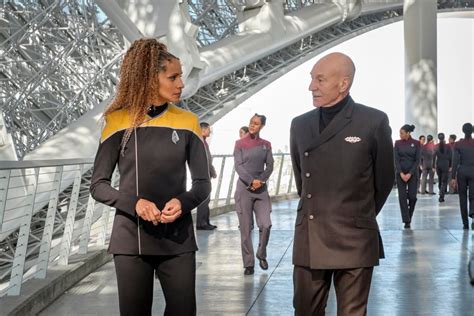 Star Trek Picard Season 2 Premiere Runs On Full Impulse Power Review