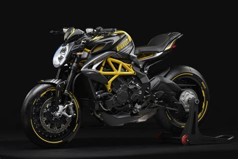 Originally introduced in 2014 as the brutale dragster 800, part of the brutale series. Nuova MV Agusta Dragster 800 RR Pirelli 2019 - Motociclismo