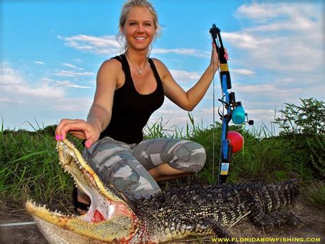 Gettin The Gator Alligator Hunting Female Hunter Hunting