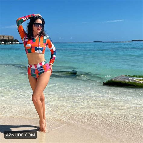 Sunny Leone Hot Bikini Pics At Maldives Aznude