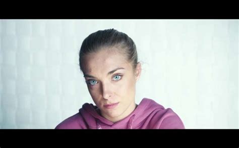 Sweat 2020 Film Trailer Kritik