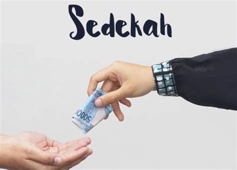 Sebab, keluarga adalah orang yang seharusnya menjadi orang terdekat kita. Jangan Sampai Salah, Sebaik-baiknya Sedekah Adalah Kepada ...