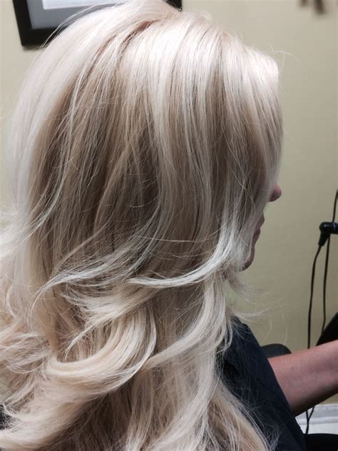 Blonde hair refreshes and makes eyes look brighter. Platinum Blonde … | Platinum blonde highlights, Platinum ...