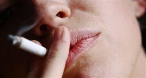 Prevent Lips From Turning Black While Smoking