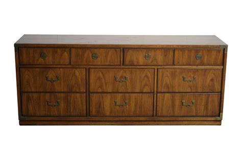 See more ideas about thomasville, bedroom furniture, thomasville furniture bedroom. 1970s Huntley by Thomasville Campaign Dresser | Chairish