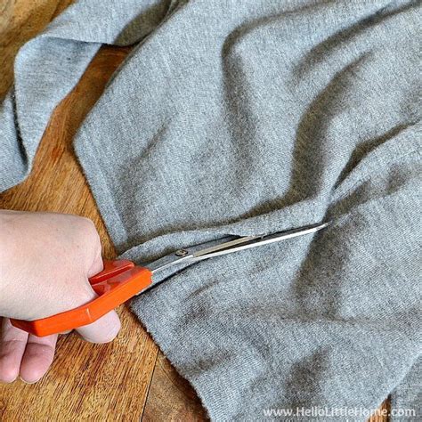 How To Turn Old Sweaters Into Pillow Covers Pillow Cases Diy Old