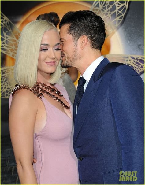 Katy Perry And Orlando Bloom Share A Kiss At Carnival Row Premiere