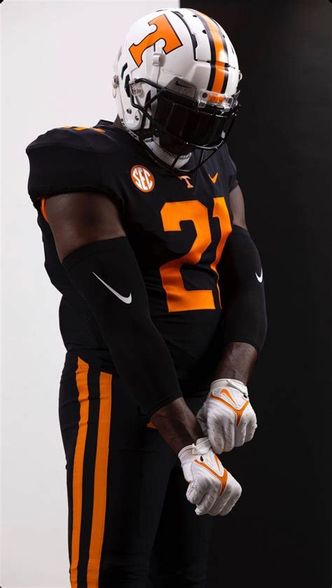 Tennessee Football Dark Mode Uniform — Uniswag In 2022 Tennessee