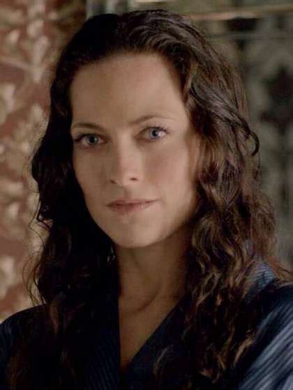 Compare Lara Pulvers Height Weight Body Measurements With Other Celebs