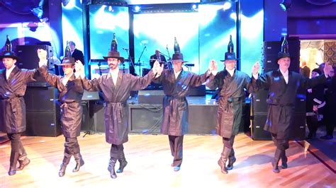 Jewish Bottle Dancers For Weddings And Mitzvahs A2z Party Youtube