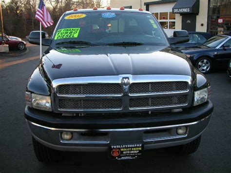 Le diesel qui se démarque. 2002 Dodge Ram 2500 ECSB NV5600 6-speed 5.9L 24v HO ...