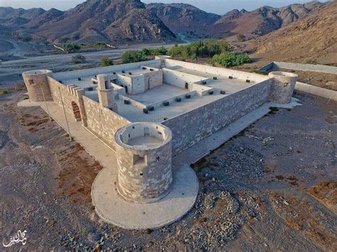 عبدالإله الفارس 🇸🇦 On Twitter قصة مكان صور جوية لقلعة الزريب