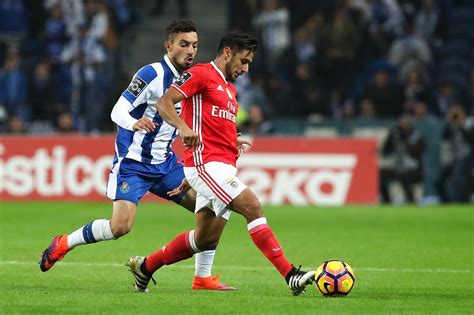 Benfica - Porto / Liga Nos Table Classico Smiles To Porto Soccer