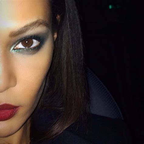 Joan Smalls S Selfies Popsugar Latina