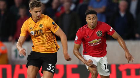 Wolverhampton wanderers vs manchester united. Wolves v Man Utd match report 19 August 2019 | Manchester United
