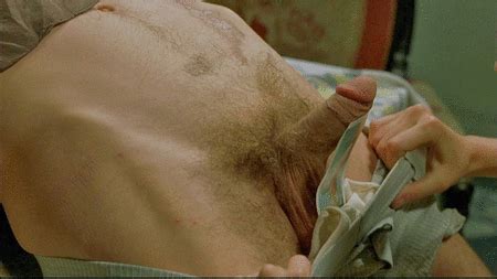 O ator Michael Pitt não tem medo dos Nudes