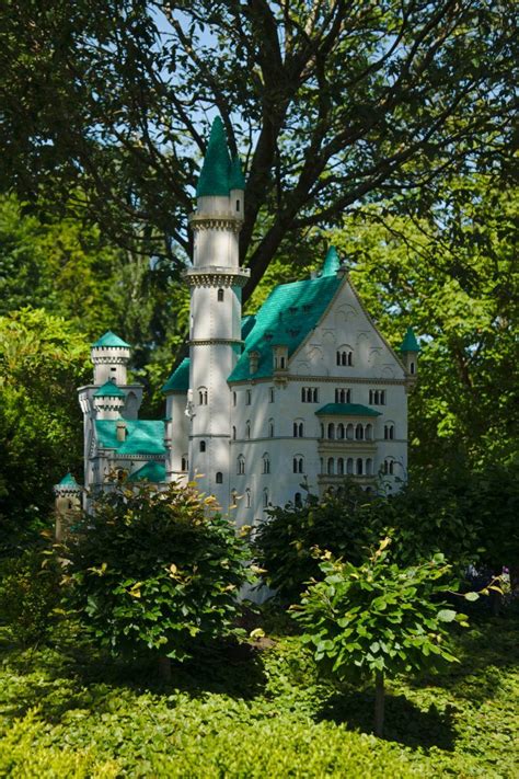 Dänemark symbolisiert zusammen mit den dänemark sehenswürdigkeiten den beginn dänemark ist das land von hans christian andersen, daher finden sie schlösser und burgen, in denen. 8 ultimative Tipps fürs Legoland Billund | Legoland ...