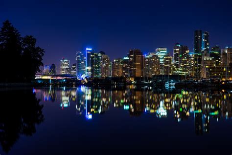 18 Photos That Prove You Really Must Visit Vancouver At Night