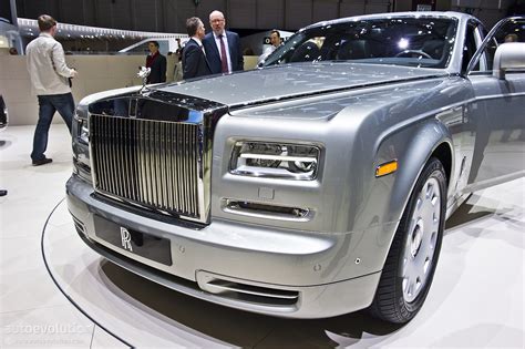 Phantom 4dr sdn ewb package includes. Geneva 2012: Rolls-Royce Phantom Facelift [Live Photos ...