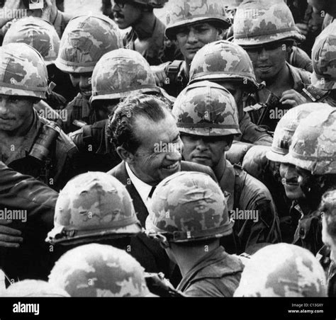 1969 Us Presidency Vietnam War President Richard Nixon Visiting The