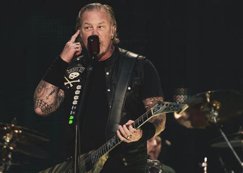 Metallica Cancels Tour Announces Frontman James Hetfield Is Going Back