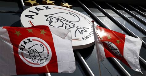 Kleurplaten van voetbal logo s malvorlage drache ausmalbild 10089. Ajax presenteert jaarcijfers: corona-impact op financiën ...