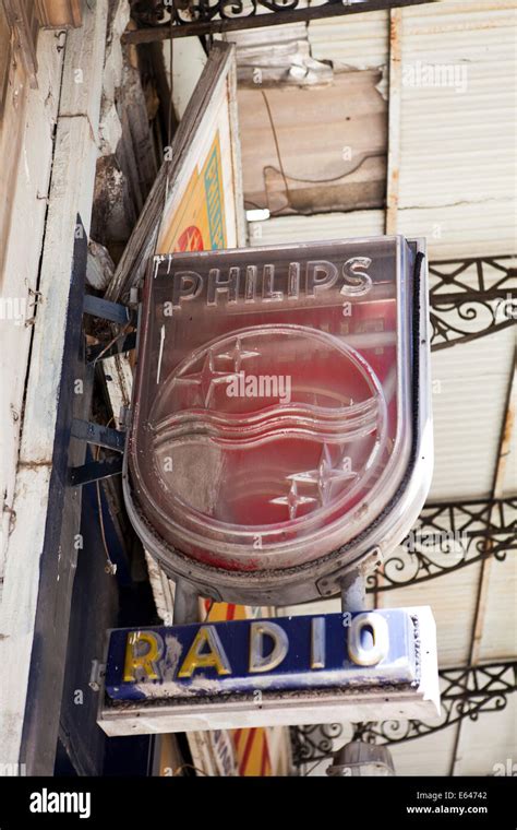 Philips Logo Philips Symbol Meaning History And Evolution