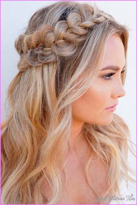 Perfect combo of sweet style and sophistication it is. Long Hairstyles Half Up Half Down - LatestFashionTips.com