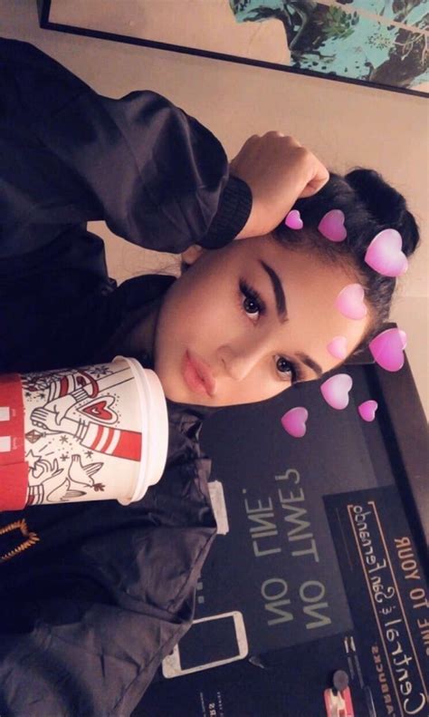 Find Maggie Lindemann Images Uploaded By 3000 Snapchat Selfie Ideas