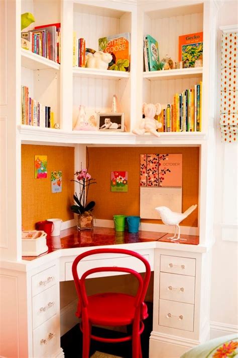 We did not find results for: Corner built in, hang TV above the desk instead of ...