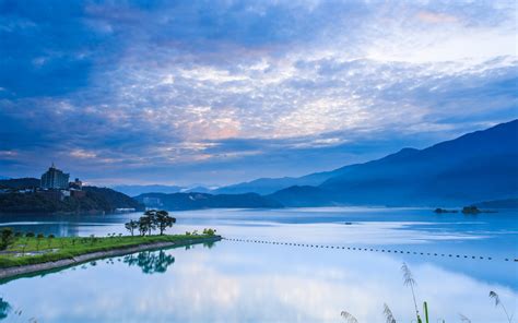 Taiwan Nantou Morning Sunrise Mountains Blue Sky Lake Reflection