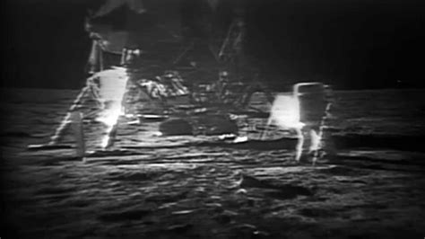 Nasa has announced the discovery of water on the moon's surface. Apollo 11 - NASA - Walk on the Moon - Live Footage - YouTube